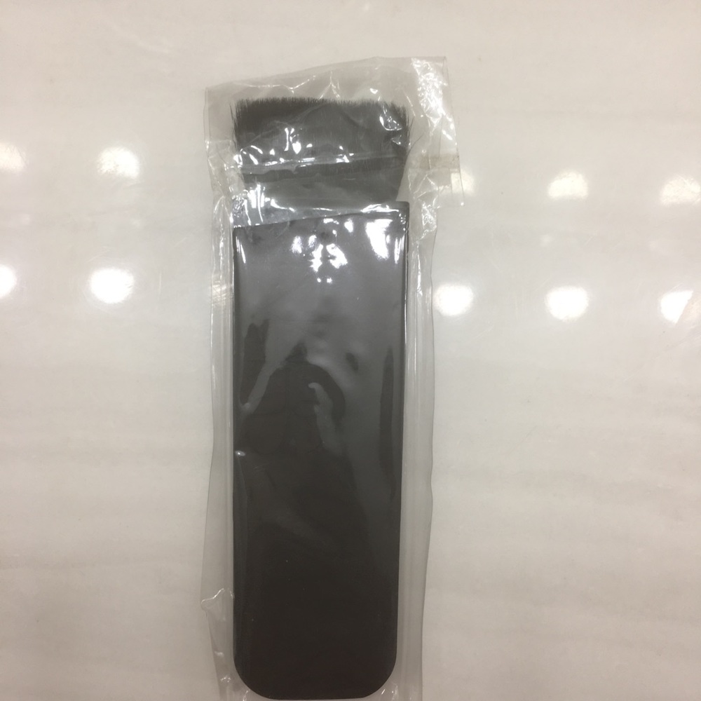 NARS ita kabuki brush
